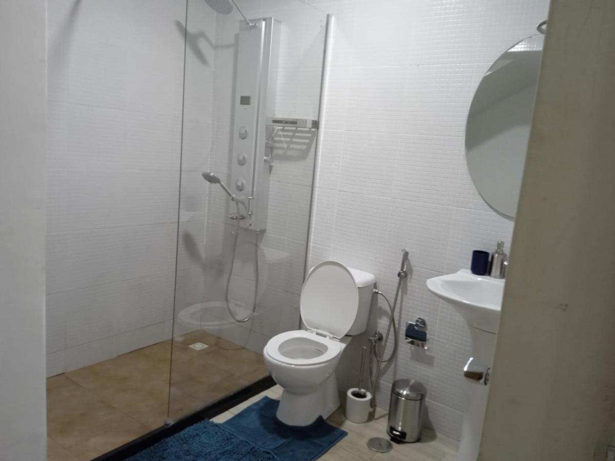 Pull Up Hostel Praia Luaran gambar