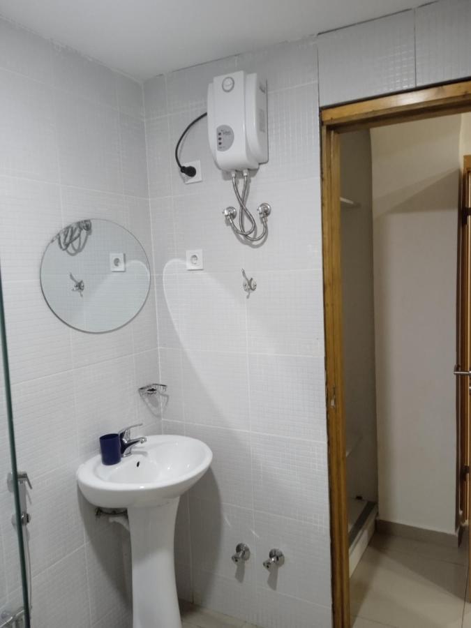 Pull Up Hostel Praia Luaran gambar