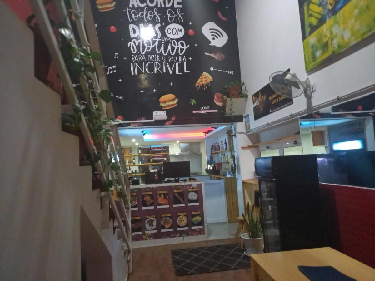 Pull Up Hostel Praia Luaran gambar